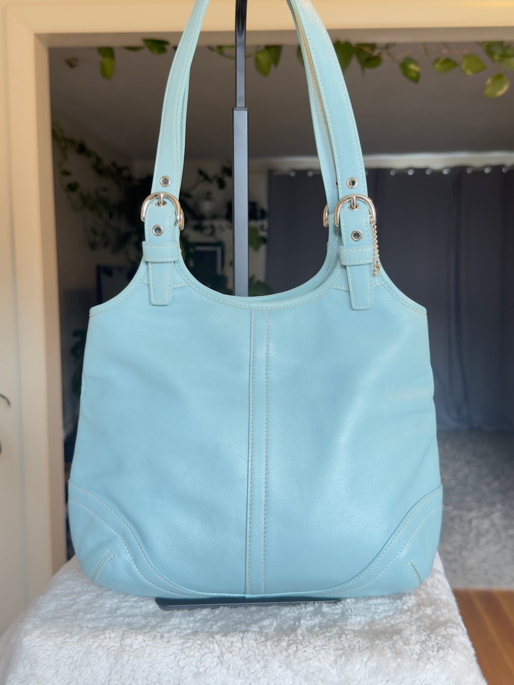 Vintage Y2K Coach Soho Slim Hobo Shoulder Bag Ice Blue Leather 4983 Rare Pastel